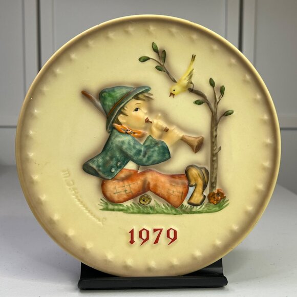 M.J. Hummel 1979 Annual Plate "Singing Lesson" 9th Plate By Goebel Germany - Picture 7 of 9
